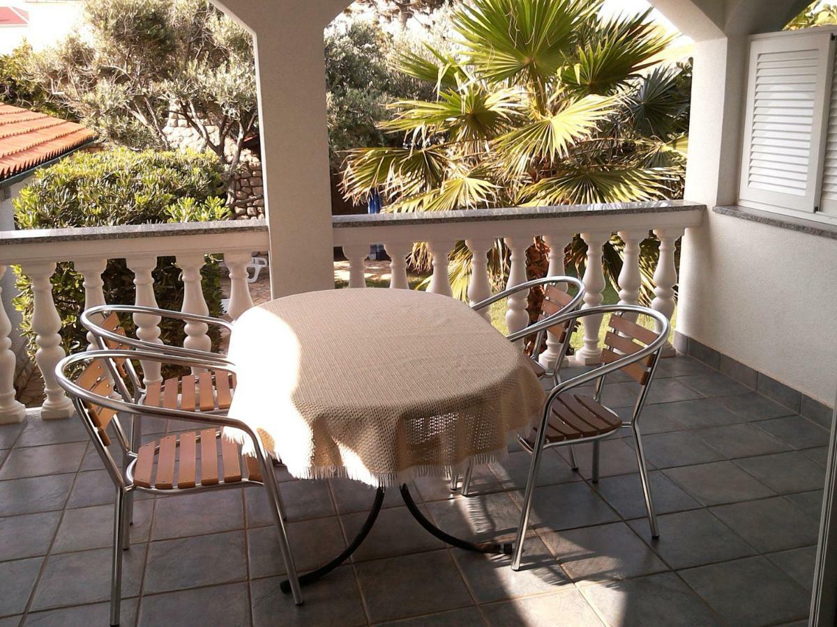 Ferienwohnung-Apartment Bootsliegeplatz Nach Anfrage Povljana Dış mekan fotoğraf